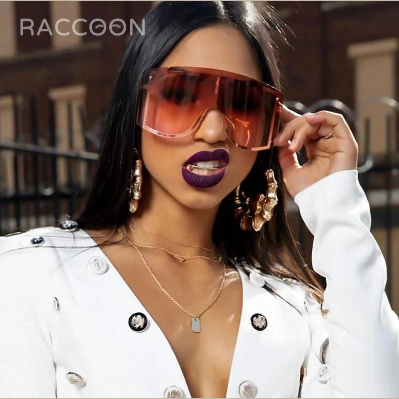 Oversized Women Blue Yellow Gradient Huge Sunglasses Curved Fashion Rimless Metal Shades Personality Massive Female Eyewear Prop